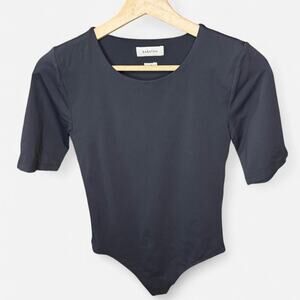 Babaton by Aritzia Black Contour Crew Short Sleeve Thong Bodysuit Size Medium